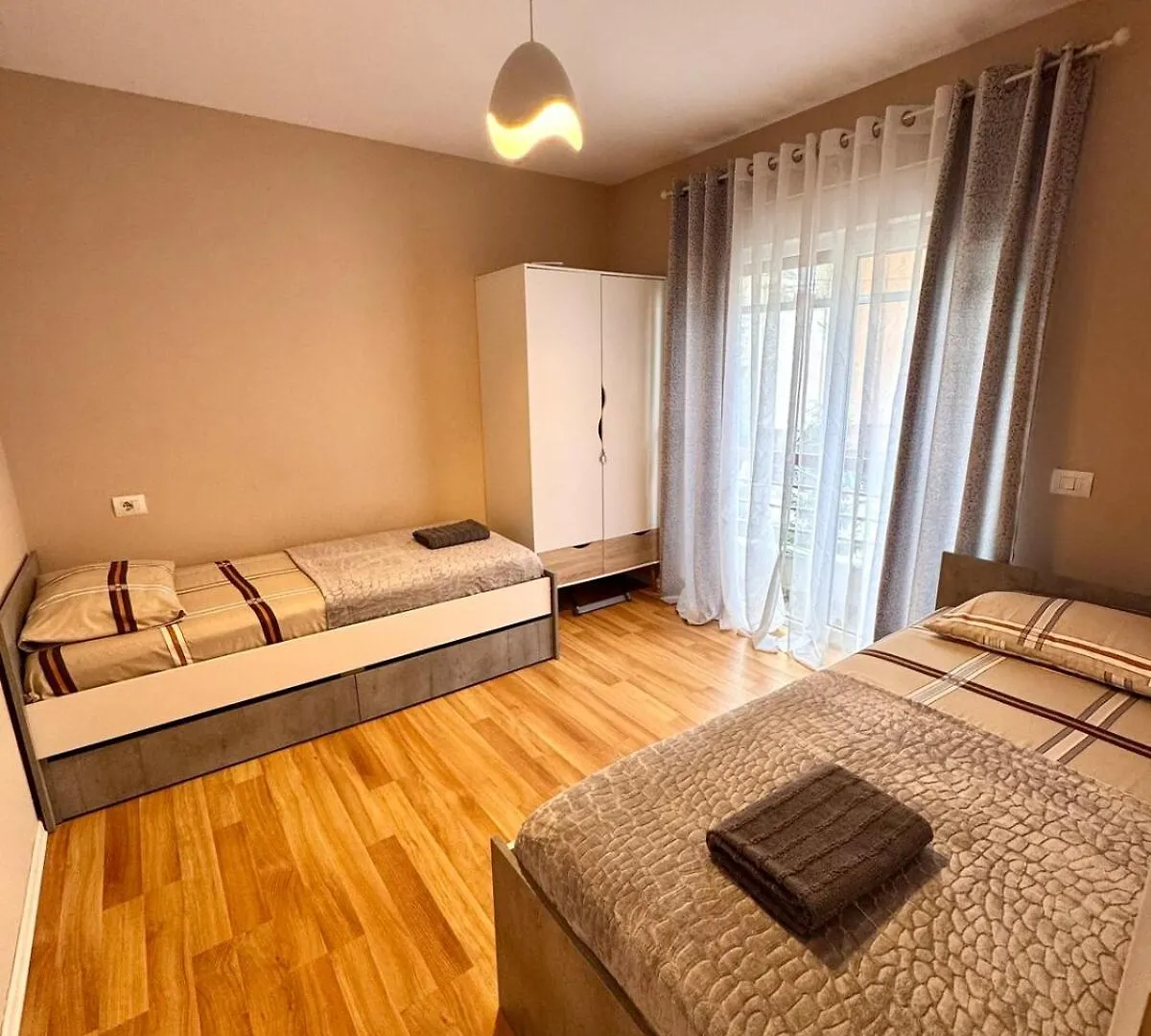 Tirana Lake Spacious Apartment Albania