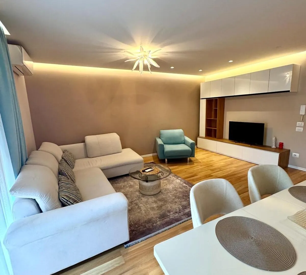 Tirana Lake Spacious Apartment