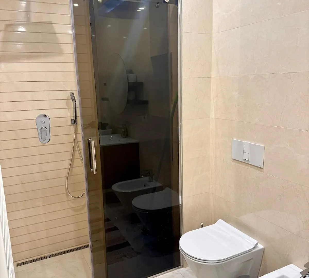 Tirana Lake Spacious Apartment