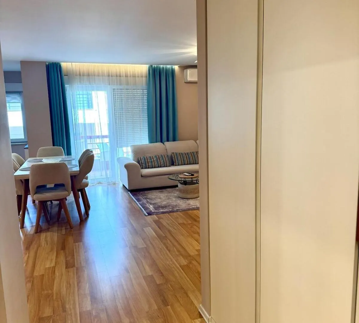 Tirana Lake Spacious Apartment